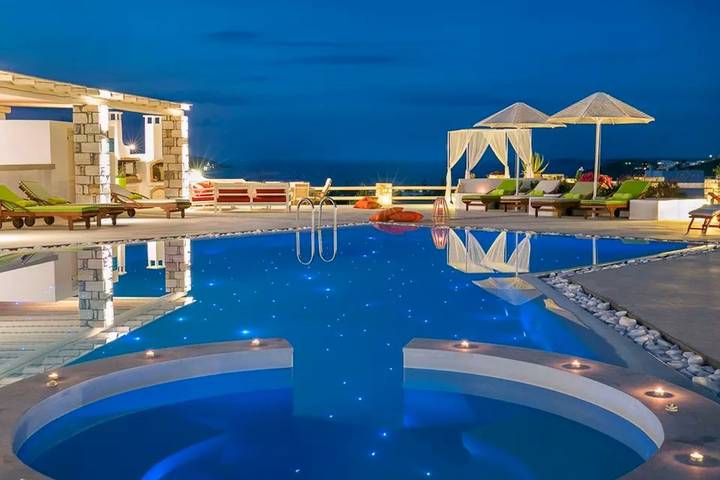 Location de vacances pour 10 personnes, avec terrasse et piscine ainsi que jardin et vue sur l’océan dans Náoussa - 3