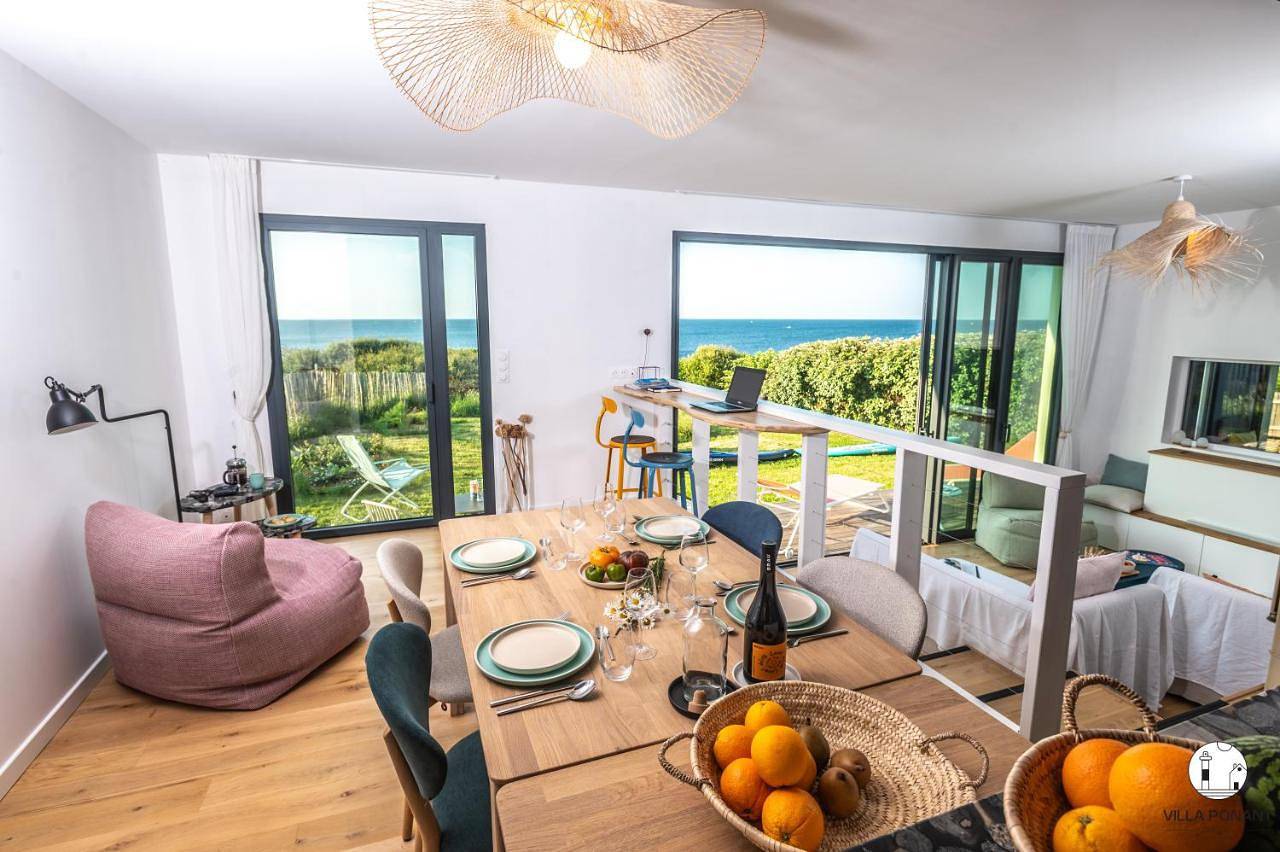 Villa Ponant 5 étoiles à Doëlan, piscine face mer in Doëlan, Clohars-Carnoët