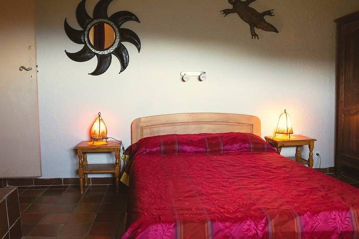 Gîte pour 6 personnes, avec jardin et piscine ainsi que terrasse et jacuzzi, animaux acceptés à Asperjoc - 3