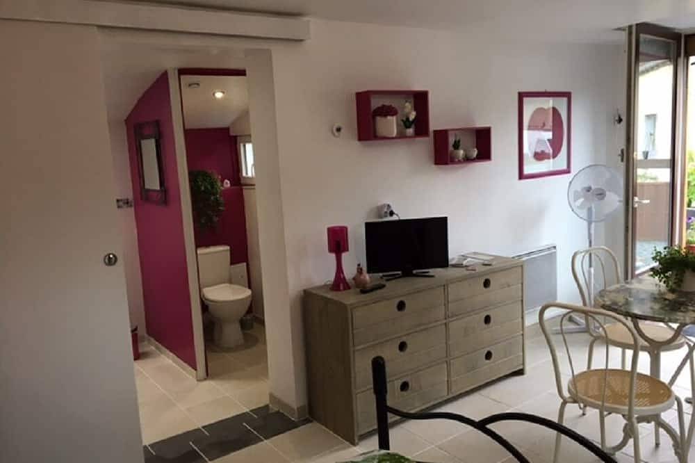 Agréable Chalet a la Campagne Avec Spa Privatisé in Ardentes, Châteauroux und Umgebung