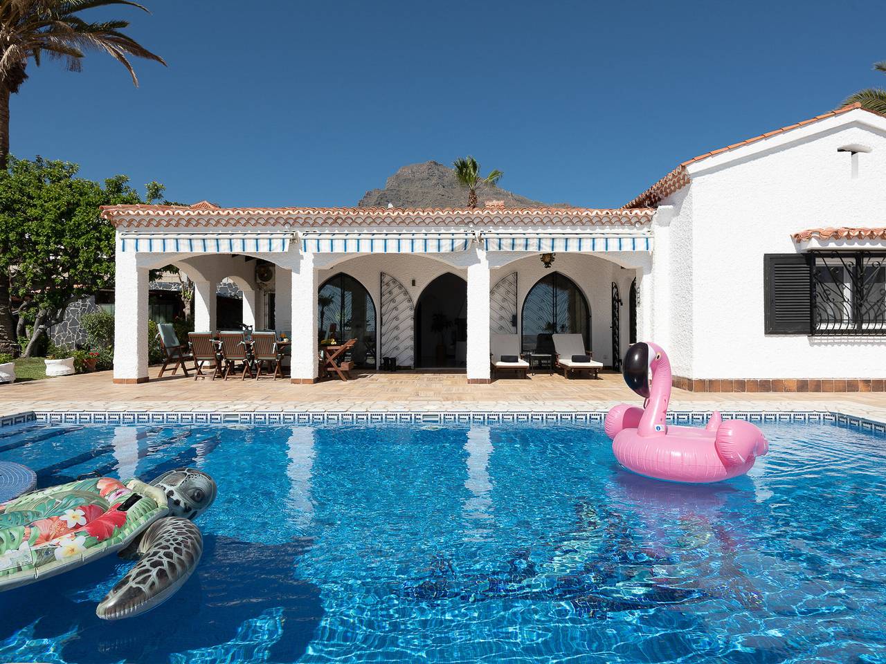 Villa Monteluz: Mediterraner Luxus mit Privatpool in Miraverde, Adeje