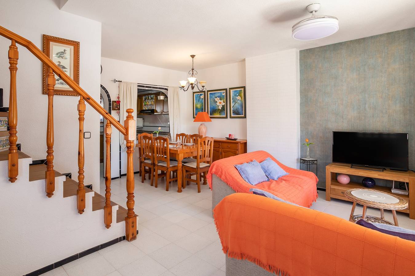 Casa de vacaciones 'Casa Pista' con piscina compartida, Wi-Fi y aire acondicionado in Santa Pola, Costa Blanca
