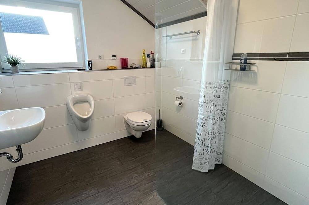 Ganze Wohnung, 3-Bett-Ferienwohnung Michael, 2-3 Personen - Ferienhaus Egger in Porta Westfalica, Weserbergland