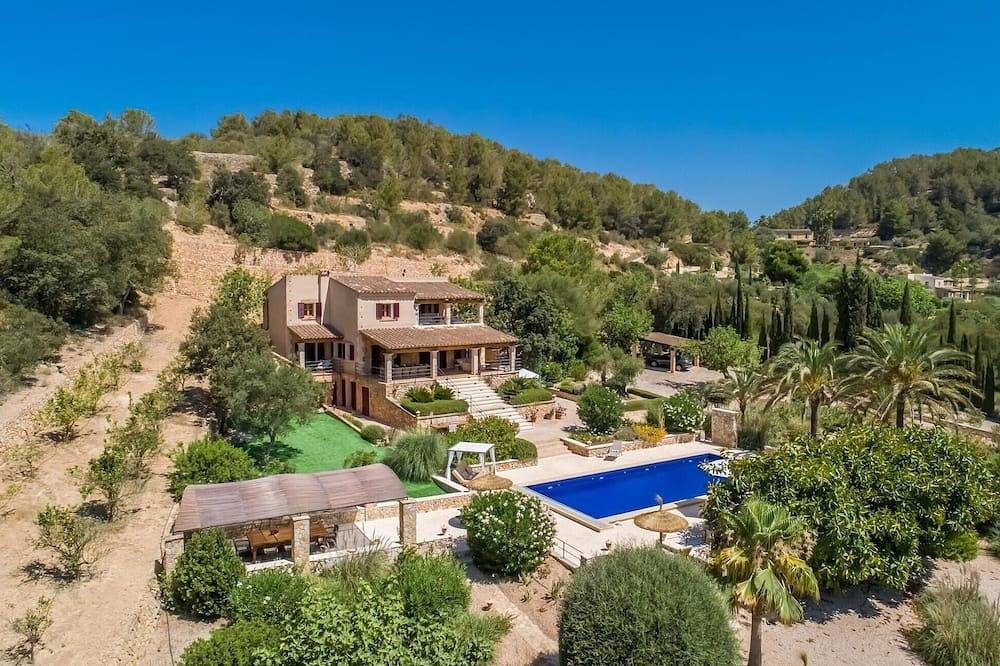 Awesome home in Felanitx with private swimming pool, can be inside or outside in Felanitx, South Majorca