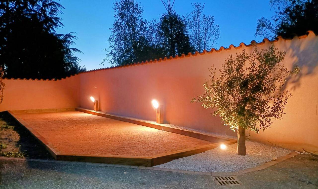 Appartement entier, Charmant logis neuf équipé/Piscine/Spa/Sauna/Gym in Heyrieux, Région de Vienne