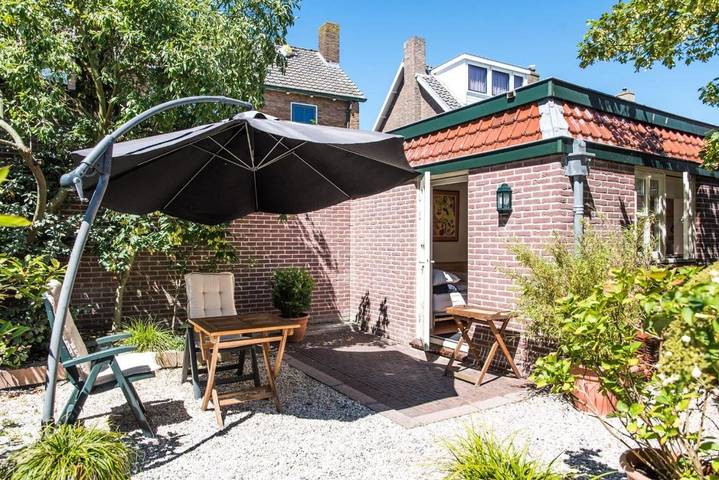 BnB für 2 Personen, mit Terrasse und Garten in Zandvoort