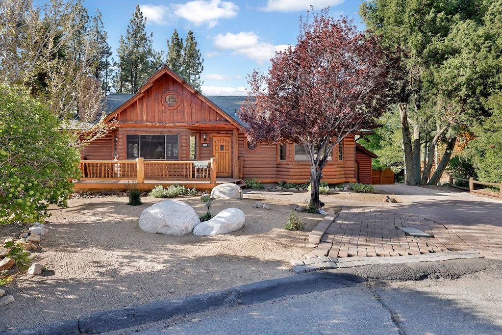 The Alps Log Cabin Retreat at Big Bear Lake in Snow Summit, Big Bear Lake