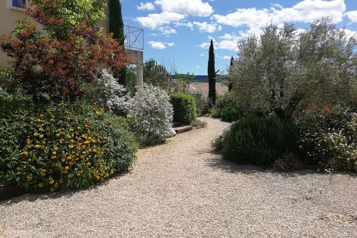 Maison d’hôte pour 2 personnes, avec jacuzzi ainsi que jardin et piscine en Ardèche