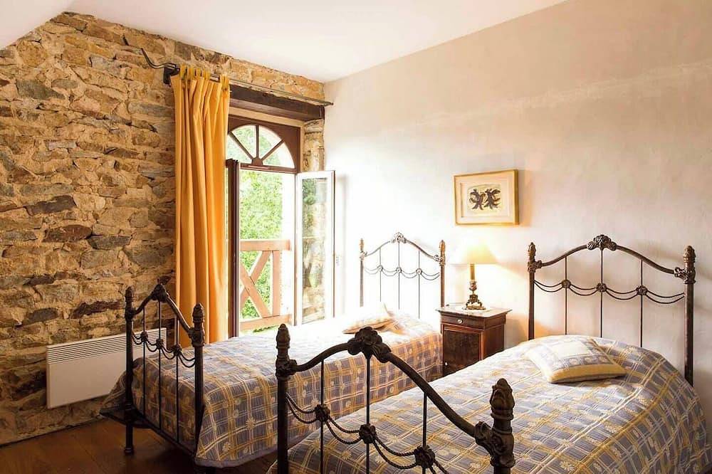 Belle maison du Xviiie siècle près de Saint-Malo in Combourg, Région de Saint-Malo