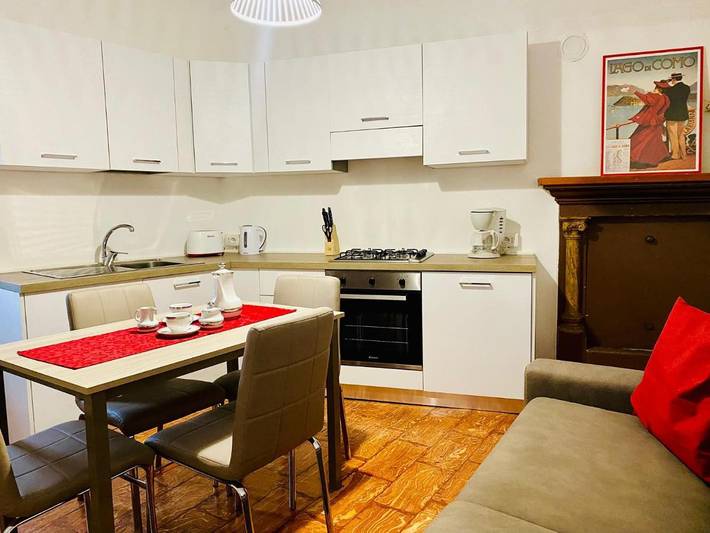 Gîte pour 3 personnes, avec vue sur le lac ainsi que vue et balcon à Lenno - 4