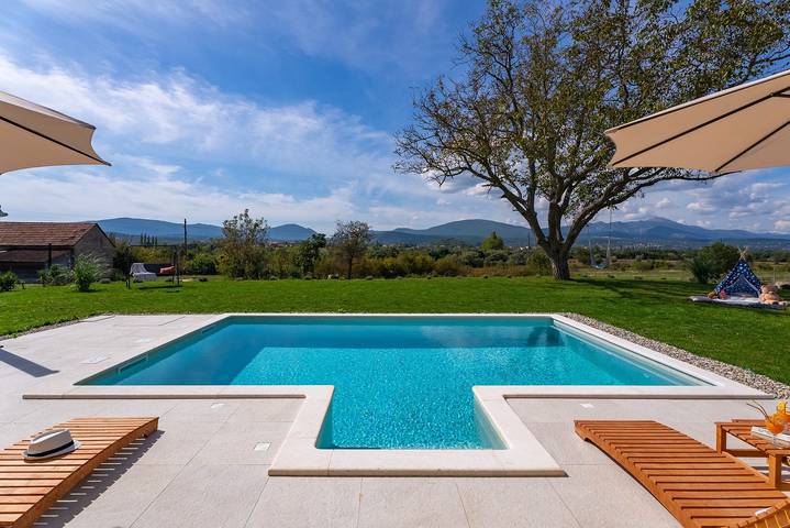 Villa Providenca mit 2 Schlafzimmern und privatem Pool in Bajagić, Dalmatinisches Zagora