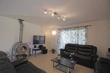 Maison De Vacances pour 8 Personnes dans Arnac-la-Poste, Région de Bellac, Photo 3