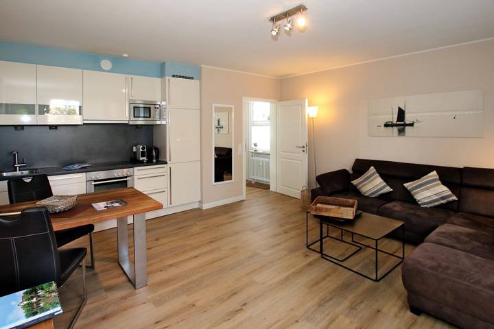 Ganze Wohnung, Ferienwohnung am Südstrand von Wyk, mit 2 Zimmern auf ca. 44 m² im Erdgeschoß in Nordfriesische Inseln (Schleswig-Holstein) (Schleswig-Holstein), Wyk auf Föhr