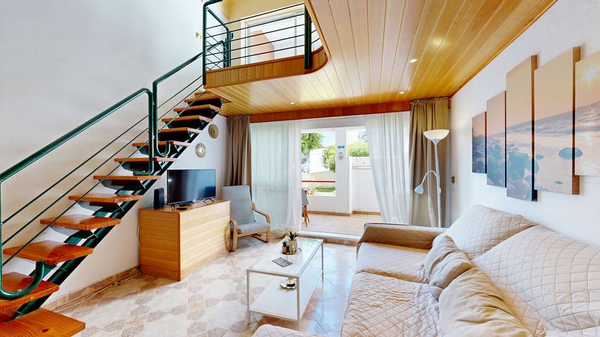 Casa de férias para 4 pessoas, com varanda e piscina em Monte Choro