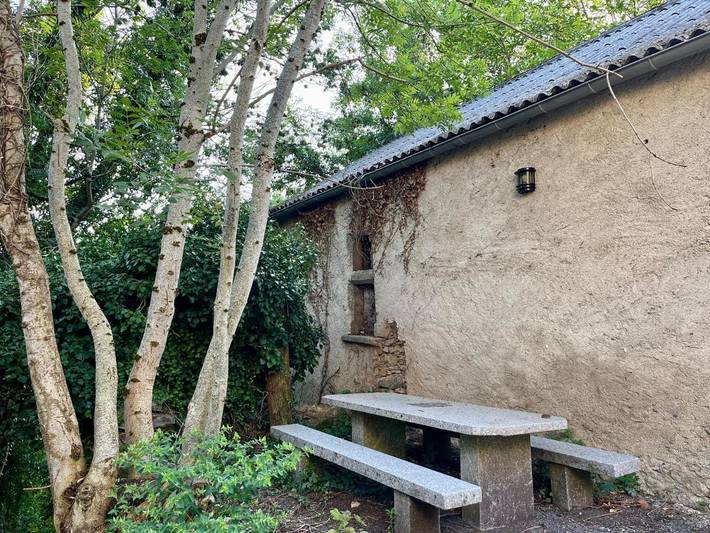 Location de vacances pour 5 personnes, avec vue et jardin, adapté aux familles à Le Bez - 3