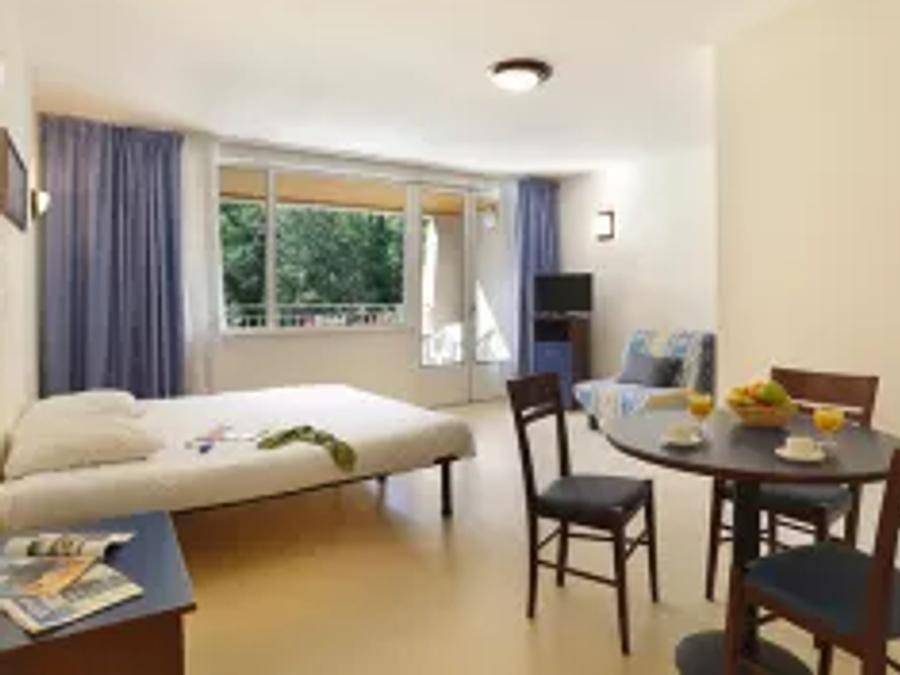 Résidence Le Domaine de Chames - Vacancéole - Studio 3 personnes - Studio 3 personnes in Vallon-Pont-d'Arc, Ardèche