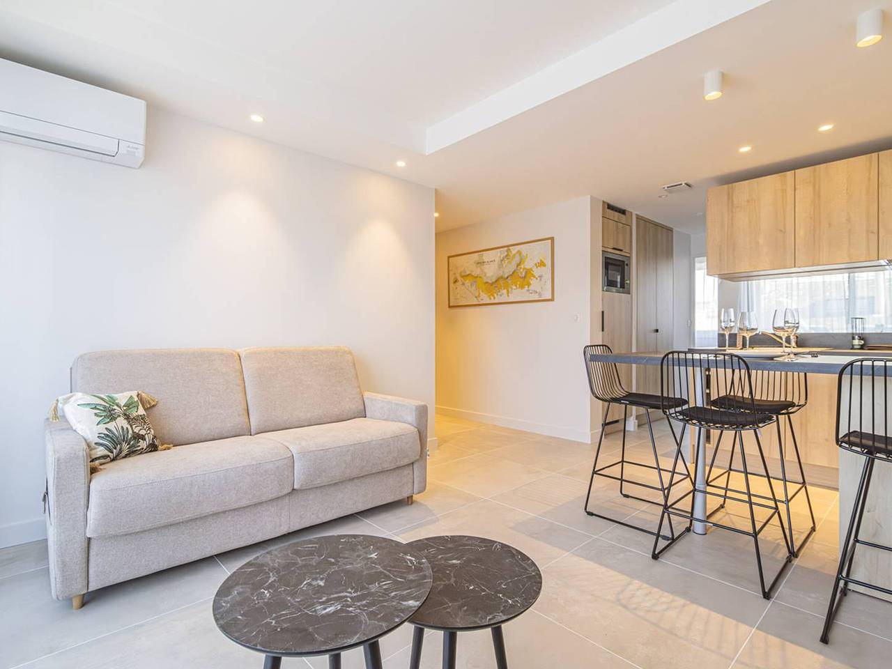Geheel appartement, Elegant Modern Apartment in Reims with Air Conditioning in Reims, Marne