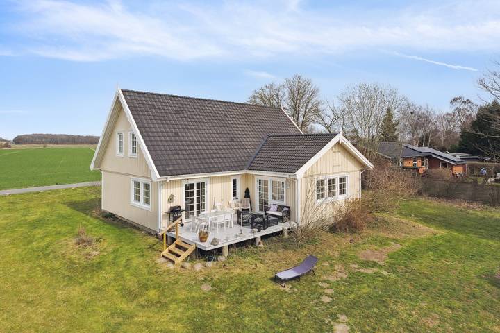 Große Villa auf dem Land nahe dem Strand in Faxe Ladeplads, Schwedische Ostsee