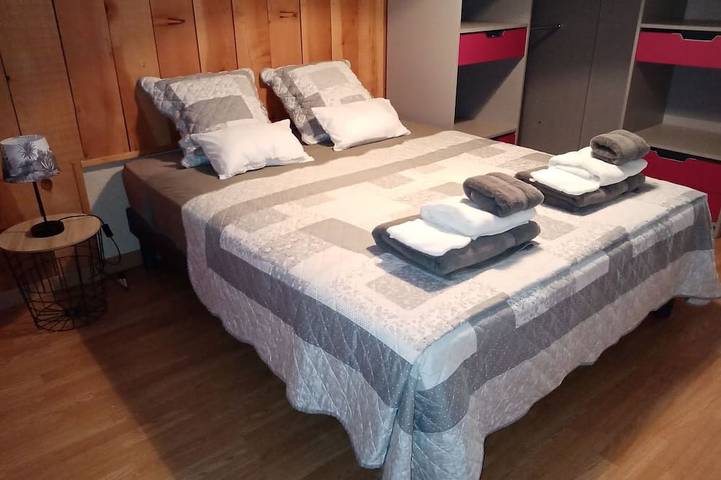 Location de vacances pour 10 personnes, avec jardin à Thorigny - 2