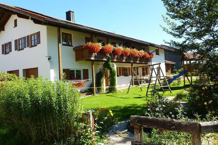 Bauernhof für 4 Personen, mit Balkon und Terrasse sowie Garten in Immenstadt