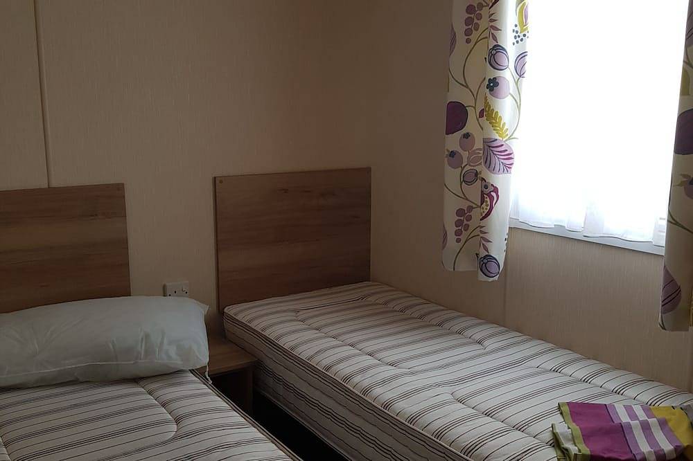 8 Berth Caravan with Spacious enclosed garden in Berrow (Somerset), Somerset