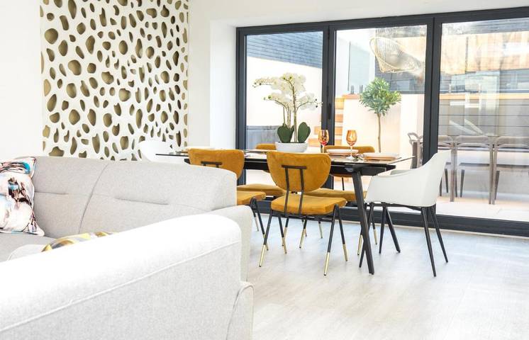 Location de vacances pour 6 personnes, avec terrasse ainsi que jacuzzi et jardin à Merthyr Tydfil - 3