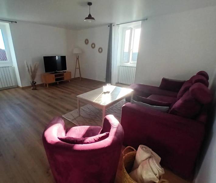 Location de vacances pour 5 personnes, avec terrasse ainsi que vue et jardin à Saint-Jean-Lagineste - 3