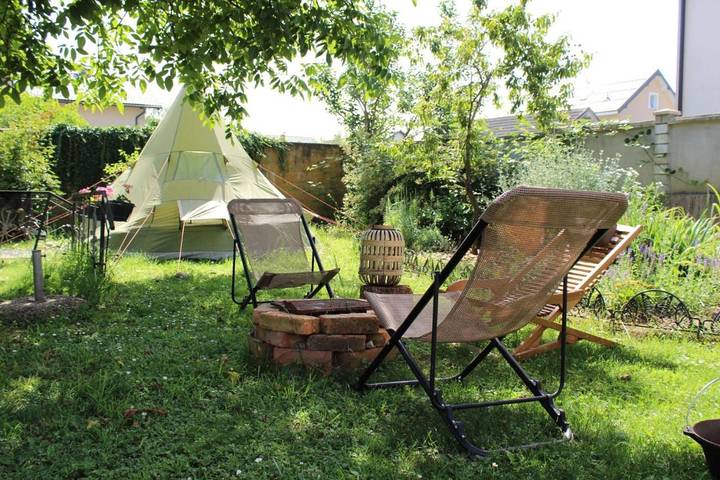 Camping para 4 personas, con piscina y jardín - 1