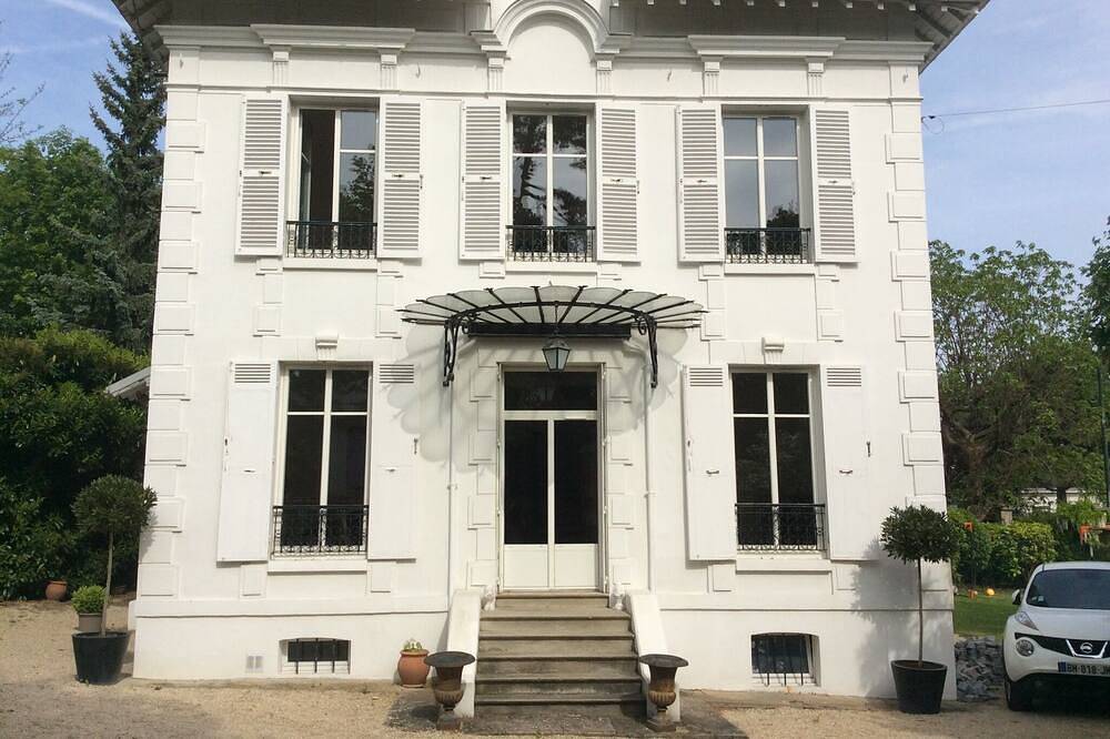 Villa Mansard Au Vesinet in Le Vésinet, Yvelines