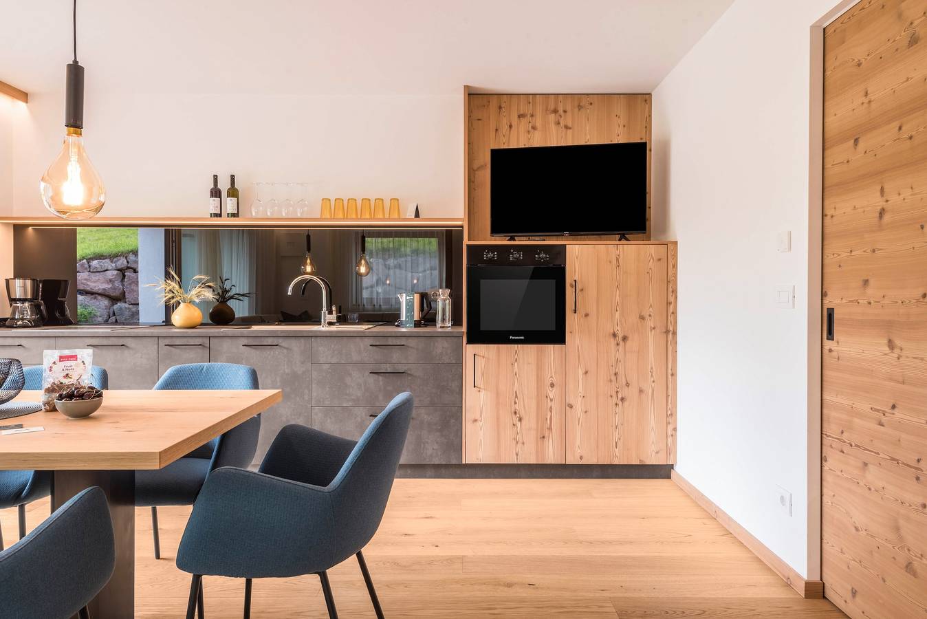 Ganze Wohnung, Apartment 'Lara Siela' mit Bergblick, privater Terrasse und Wlan in St. Jakob (Sankt Ulrich), St. Ulrich in Gröden