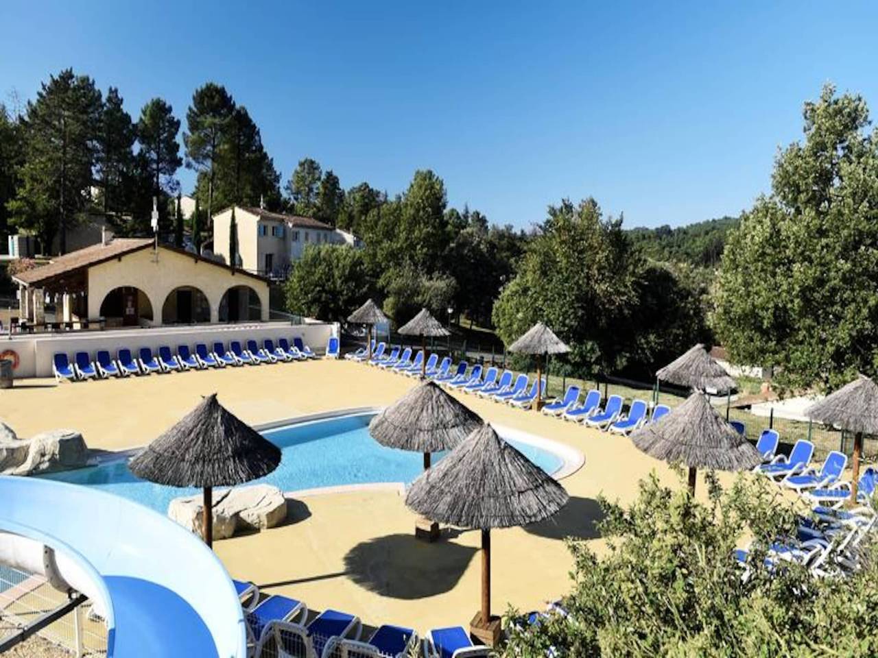 Apartamento entero, 2 Habitaciones 4/5 Personas in Salavas, Ardèche