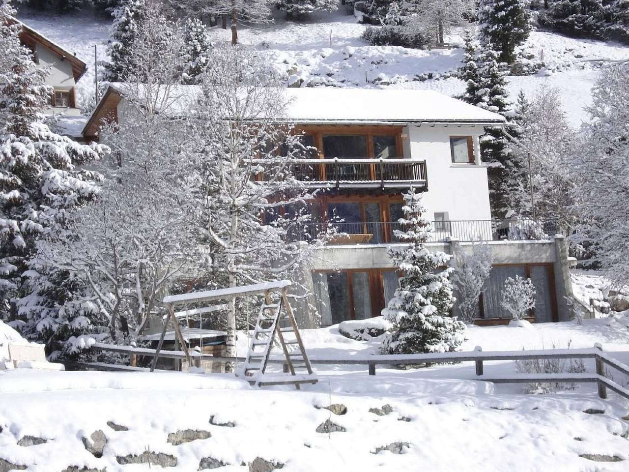 Geheel appartement, Drei 1/2 -Ziwohnung in Bever, Oberengadin