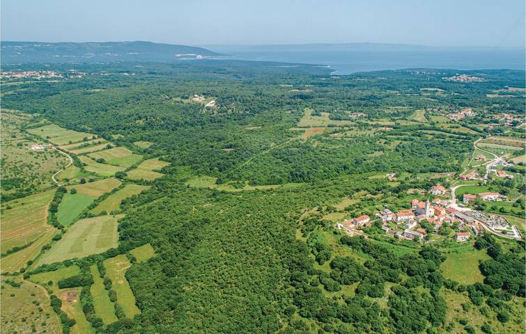Charmantes Apartment mit Pool in der Nähe von Krnica, Restaurants und WLAN in Krnica, Marčana