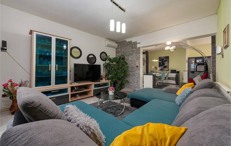 Gîte pour 6 personnes, avec terrasse à Bibinje - 4