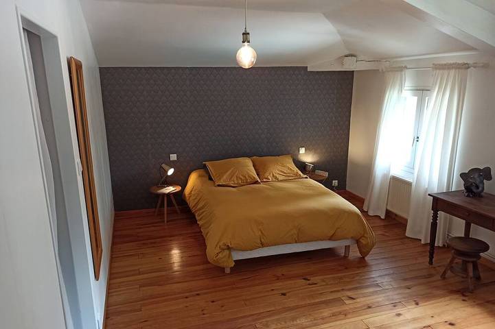 Location de vacances pour 8 personnes, avec jardin à Gardegan-et-Tourtirac - 4