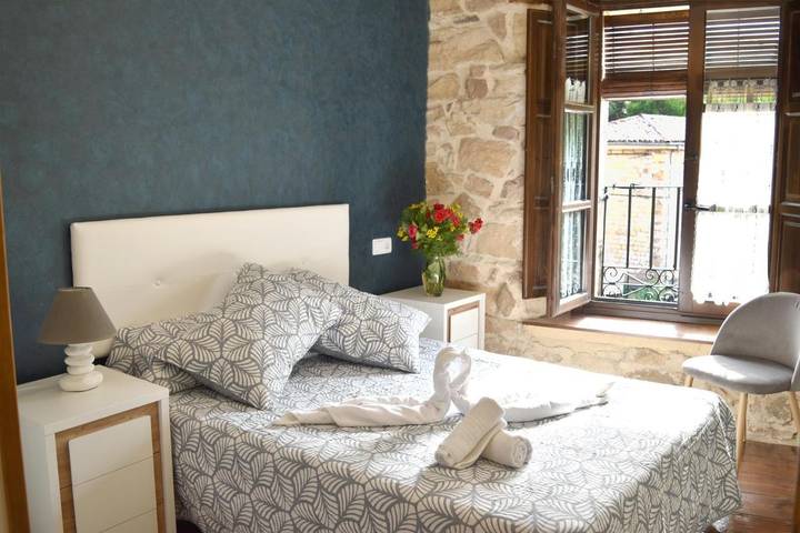 Casa de vacaciones para 10 personas, con jardín y vistas en Pinares (Soria) - 2