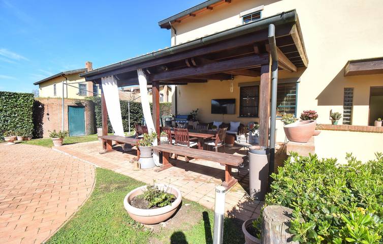 Location de vacances pour 12 personnes, avec piscine ainsi que jardin et terrasse à Rome - 3