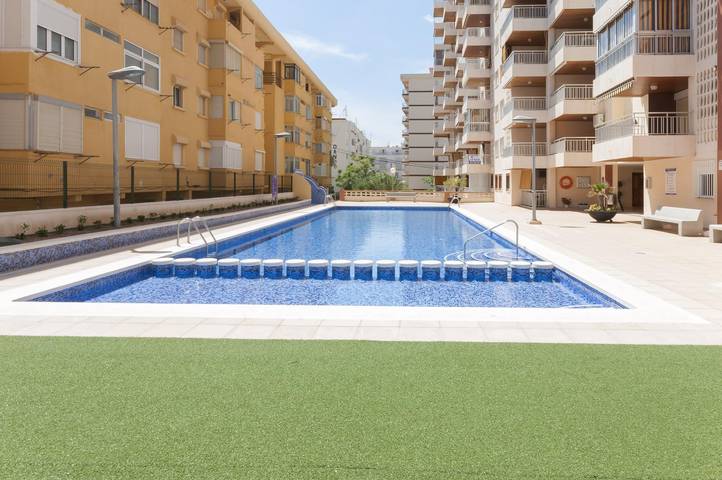Apartamento vacacional entero, Piropo - Apartamento con vistas al mar en Playa de Gandia. in Playa de Gandía, Costa de Valencia