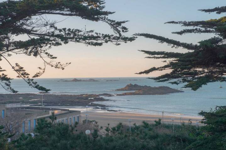 Villa pour 9 personnes, avec Jardin et Vue à Dinard