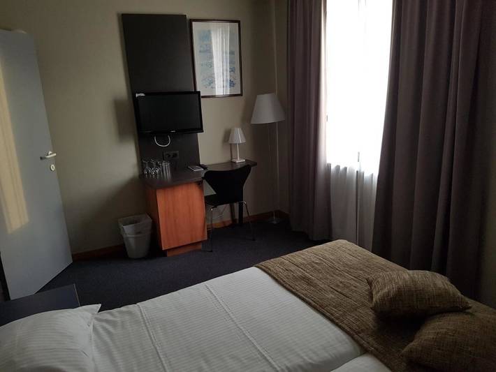 Hôtel pour 4 personnes, avec jardin et jacuzzi ainsi que terrasse et sauna, animaux acceptés