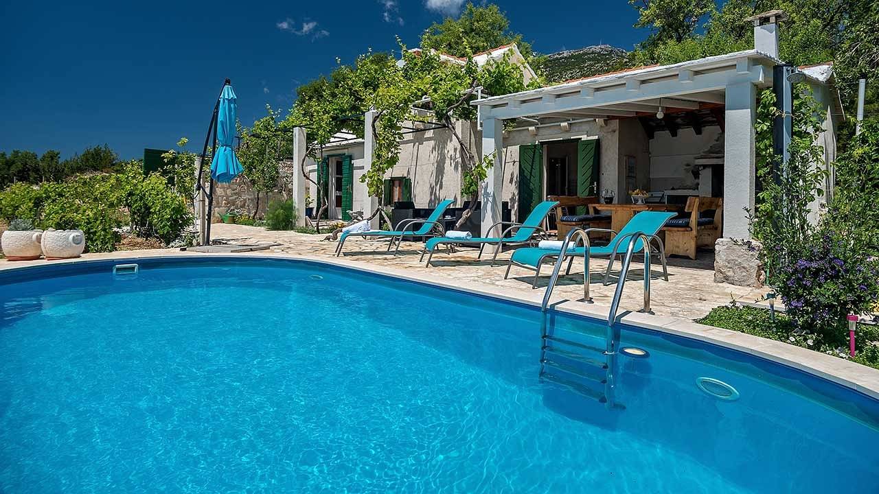 Two bedroom house with terrace and sea view Bol, Brač K-12228 in Zlatni rat, Bol