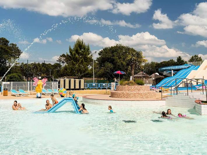 Mobil home pour 6 personnes, avec piscine et terrasse à Gastes - 3