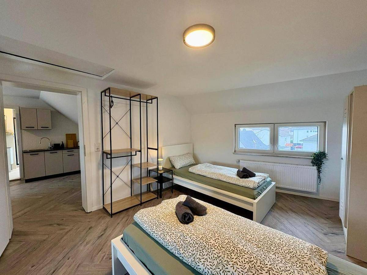 Ganze Wohnung, Modernes Apartment 4 für Monteure mit Parkplatz in Lampertheim in Lampertheim, Bergstraße