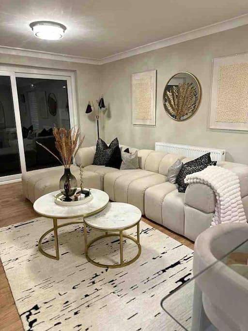 Entire apartment, Seahaven in Sandbanks in Sandbanks, Poole
