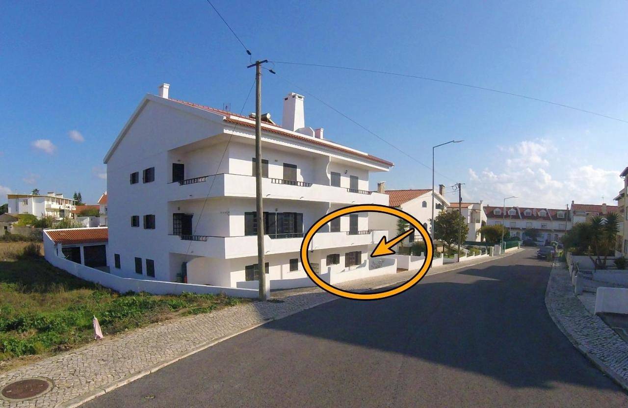 Apartamento inteiro, Apartment in Praia da Areia Branca, Lourinhã