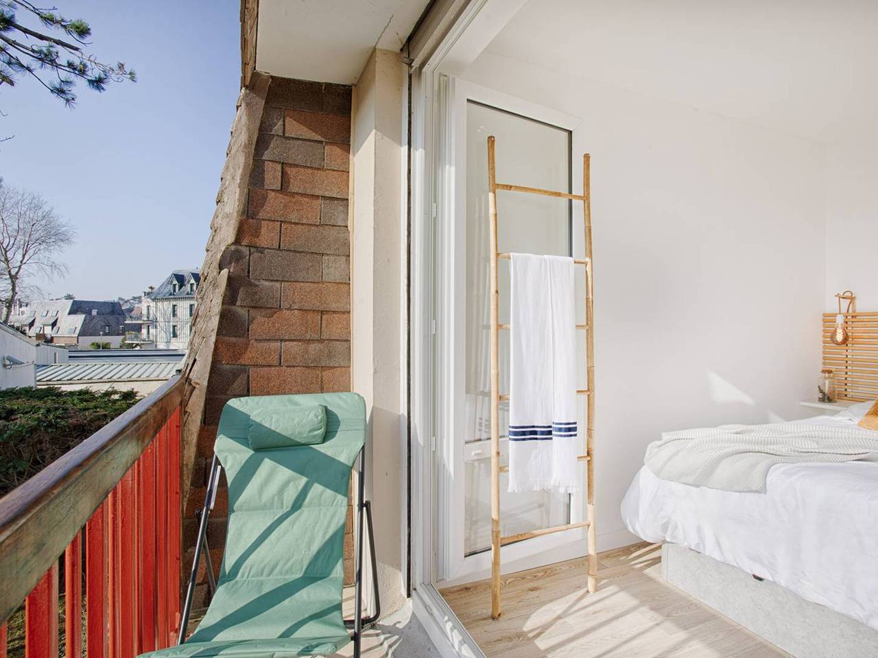 Estudio entero, Estudio luminoso con balcón y estacionamiento cerca de la playa in Merville-Franceville-Plage, Región de Caen