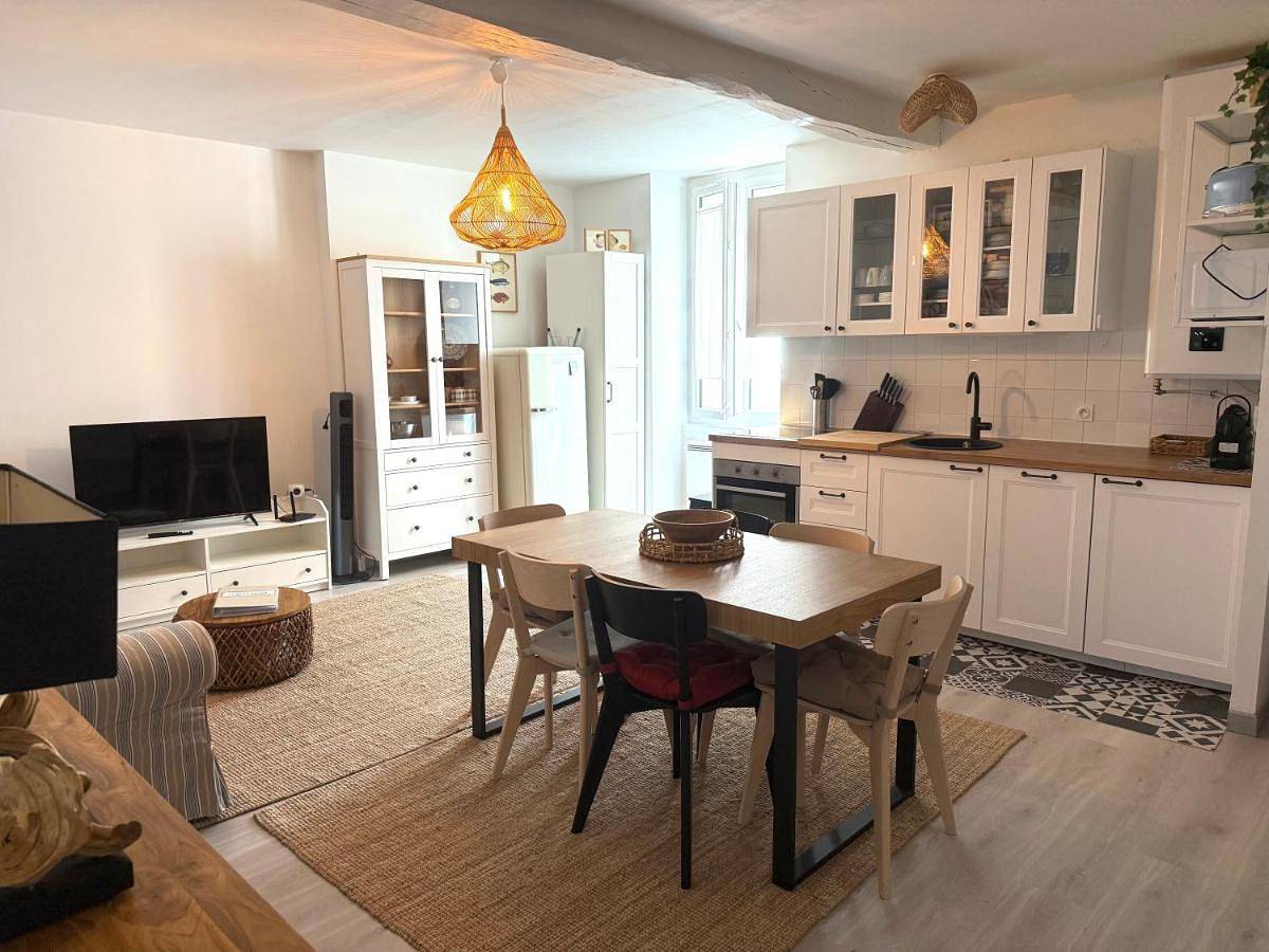 Appartement entier, Two-Bedroom Apartment in Pauillac, Parc naturel régional du Médoc