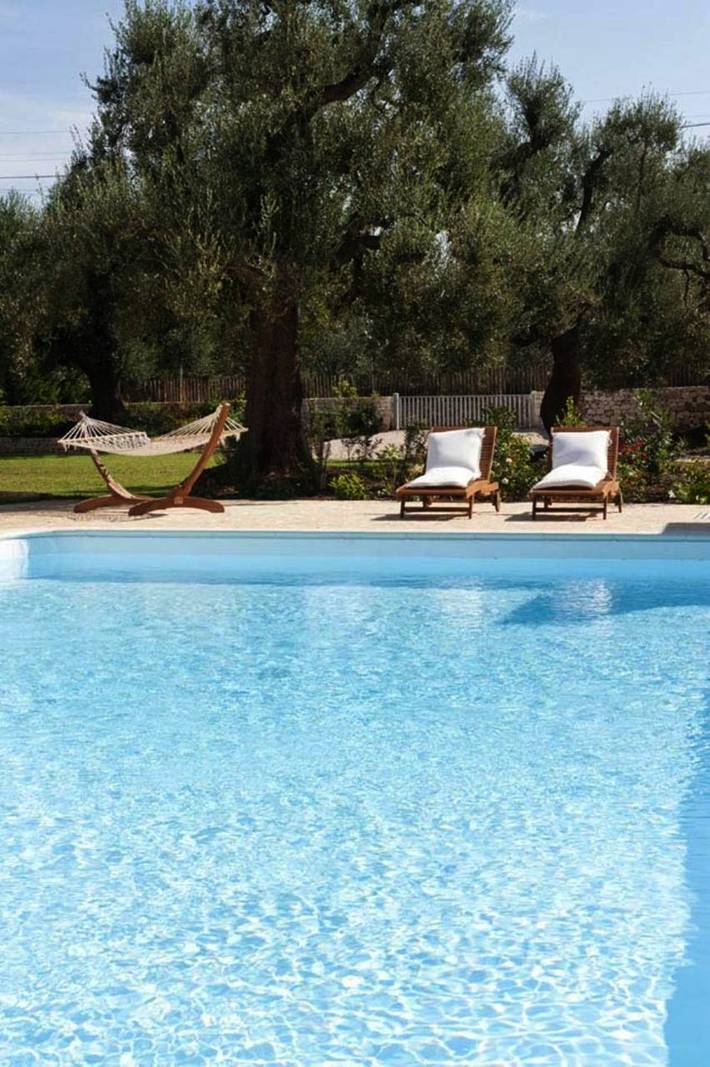 Agriturismo per 2 persone, con Terrazza e Giardino nonché Piscina e Panorama a Fasano