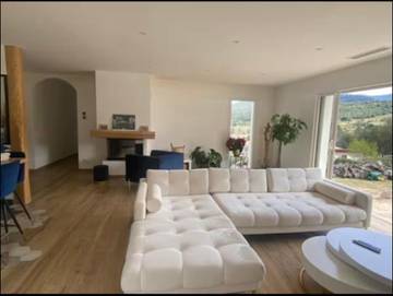 Location de vacances pour 8 personnes, avec jardin ainsi que terrasse et vue à Castirla