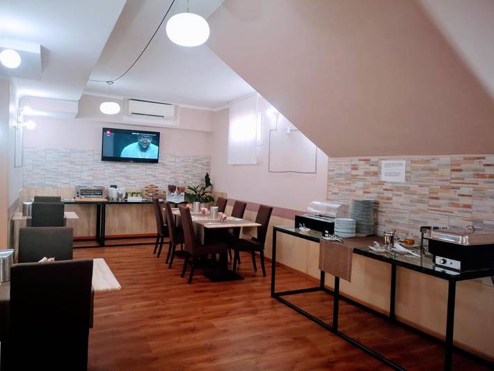 Hôtel pour 2 personnes, avec jardin dans Ostie - 4